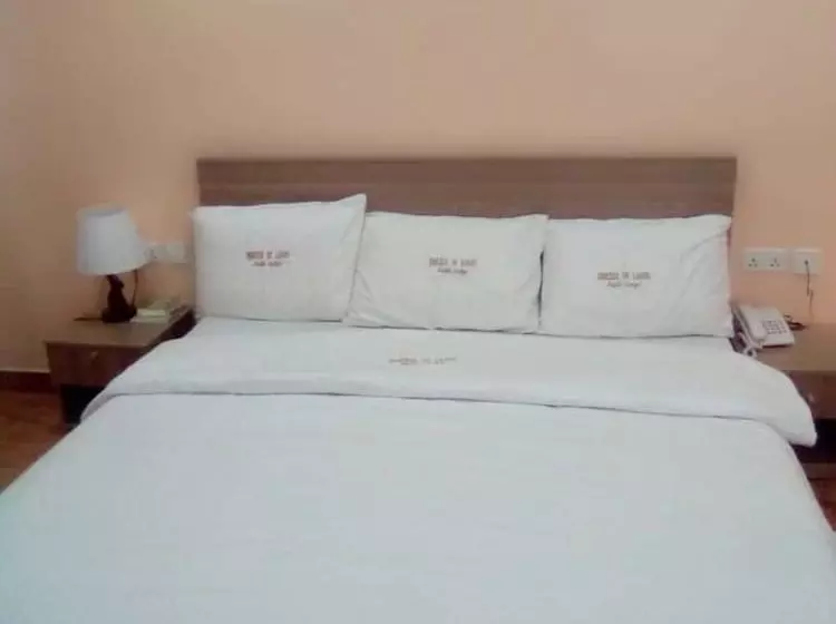 هتل Faith Lodge