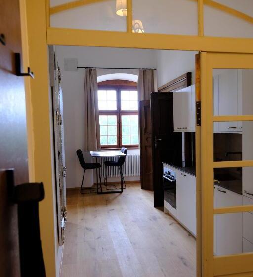 هتل Innviertler Versailles