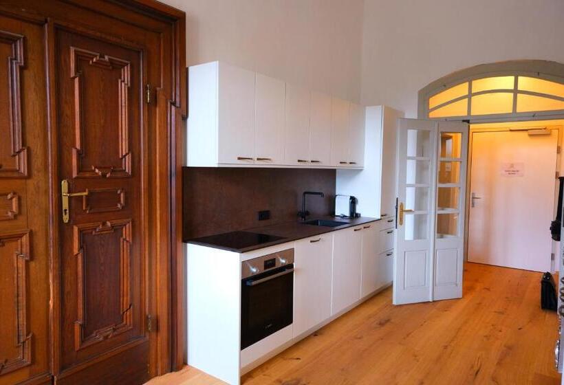 هتل Innviertler Versailles