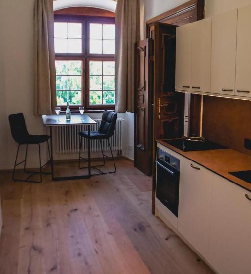 هتل Innviertler Versailles