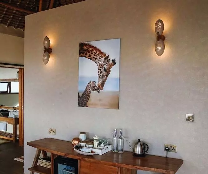 هتل Lions Bluff Lodge