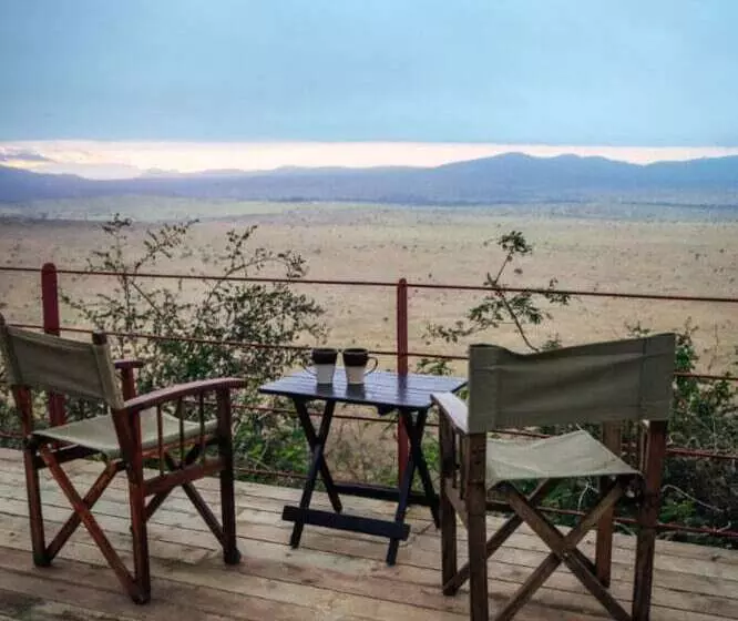 هتل Lions Bluff Lodge