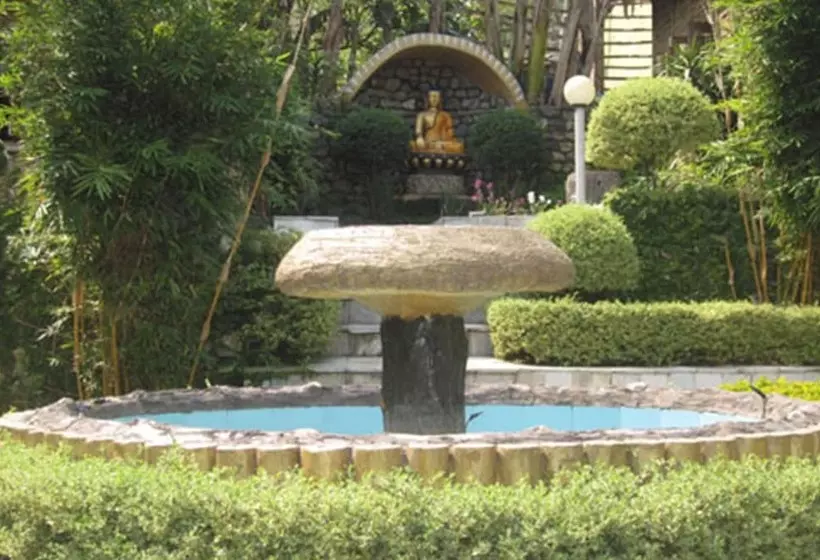 هتل Manakamana Rising Resort