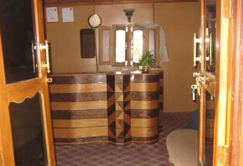 هتل Manakamana Rising Resort