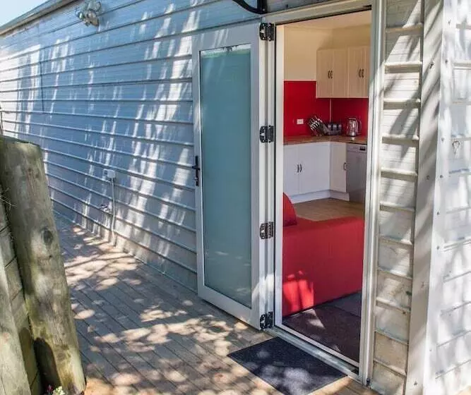 هتل Waimapu Cottage