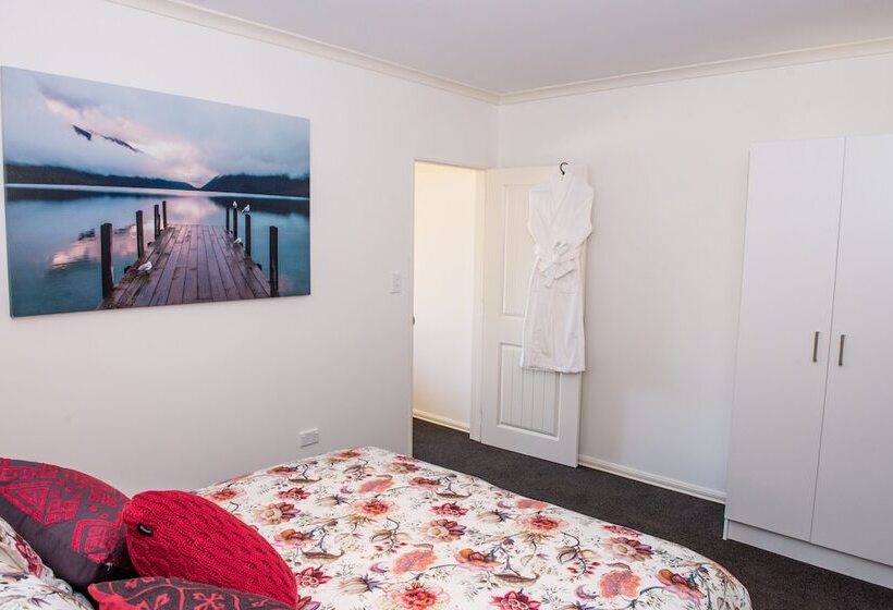 فندق Waimapu Cottage