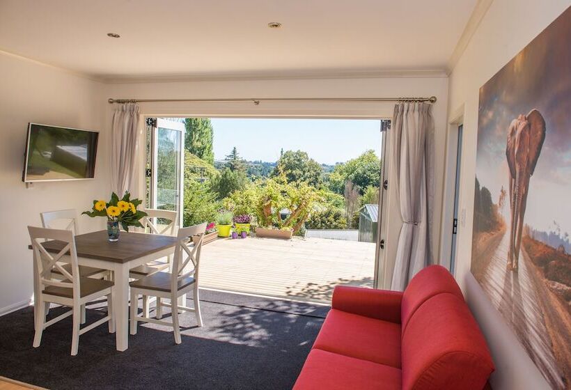 فندق Waimapu Cottage