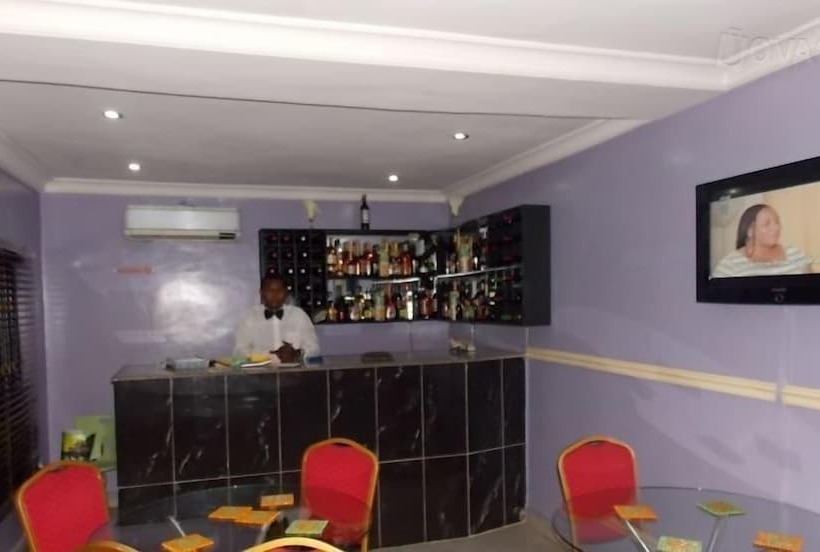 هتل Esporta Suites Ondo