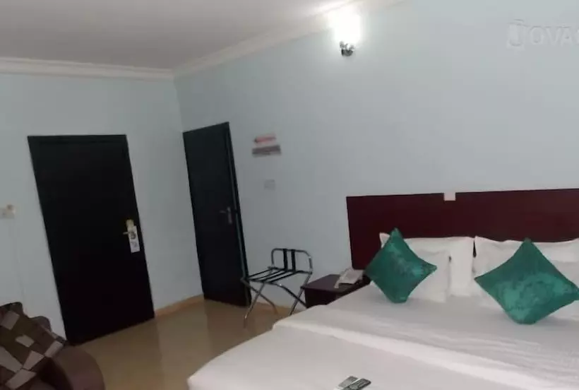 هتل Esporta Suites Ondo