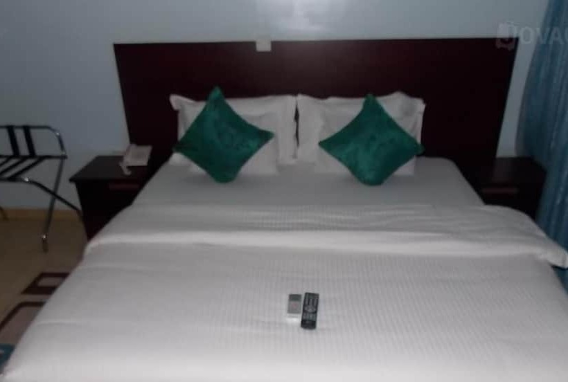 هتل Esporta Suites Ondo