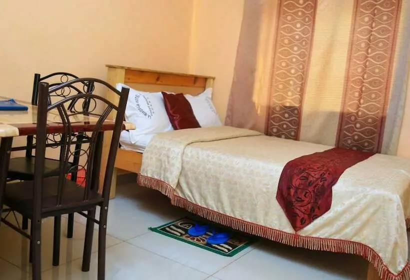 هتل La Miguela Guest House