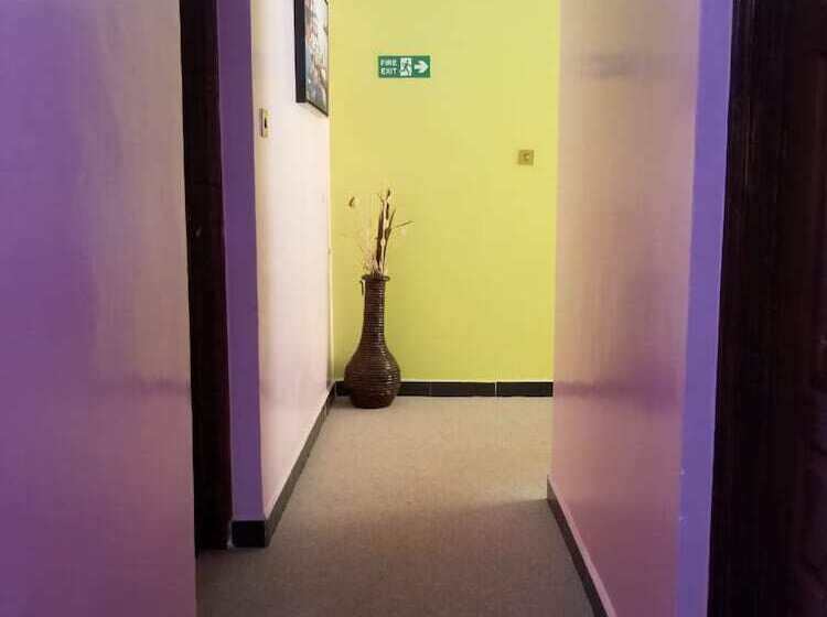 هتل Lovely Garden Guest Home