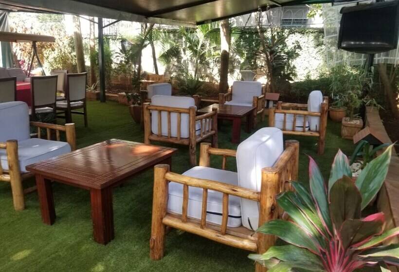 هتل Lovely Garden Guest Home