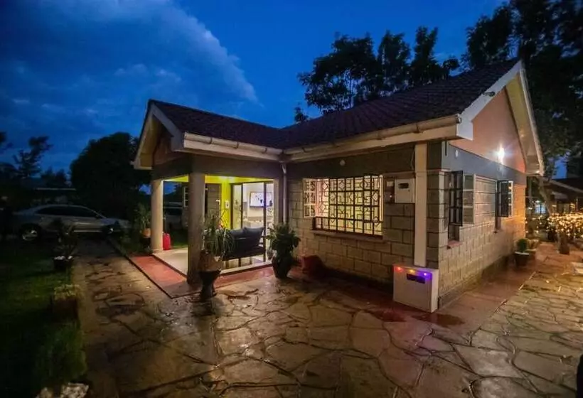 هتل Lovely Garden Guest Home