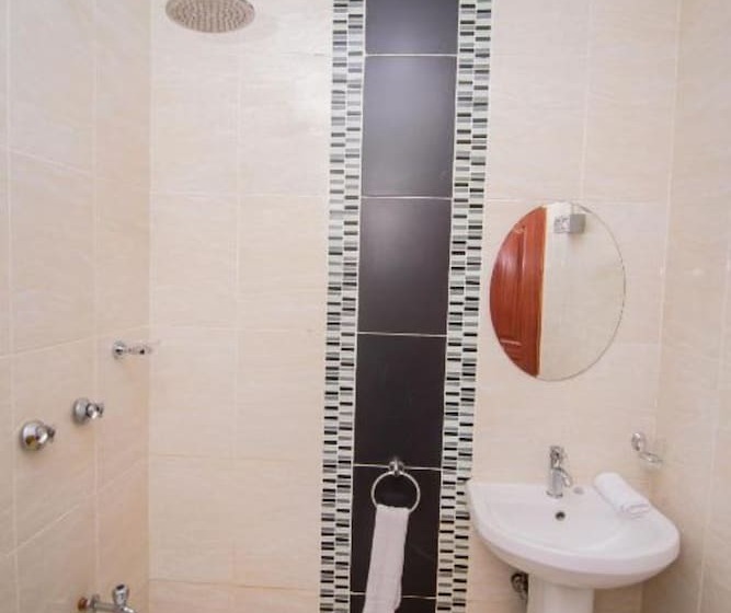 هتل Lovely Garden Guest Home