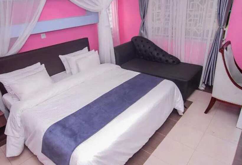 هتل Lovely Garden Guest Home