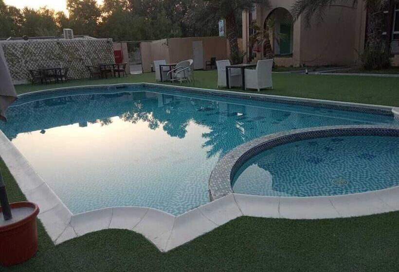 هتل Corniche Palace