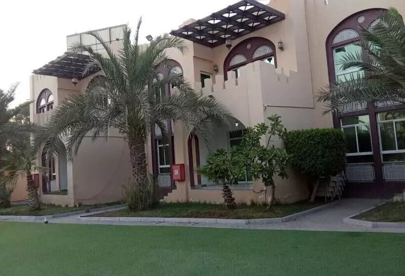 هتل Corniche Palace