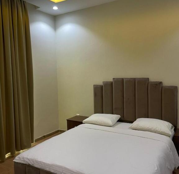 هتل Corniche Palace