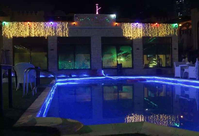 هتل Corniche Palace