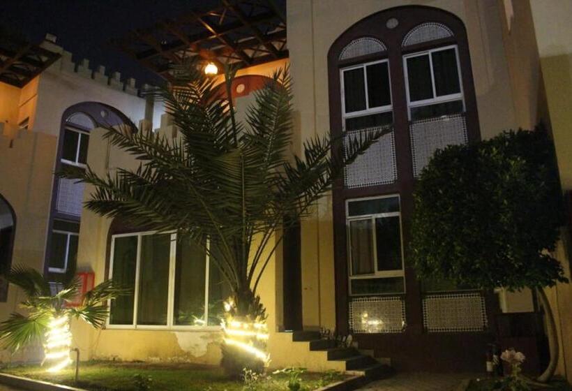 هتل Corniche Palace