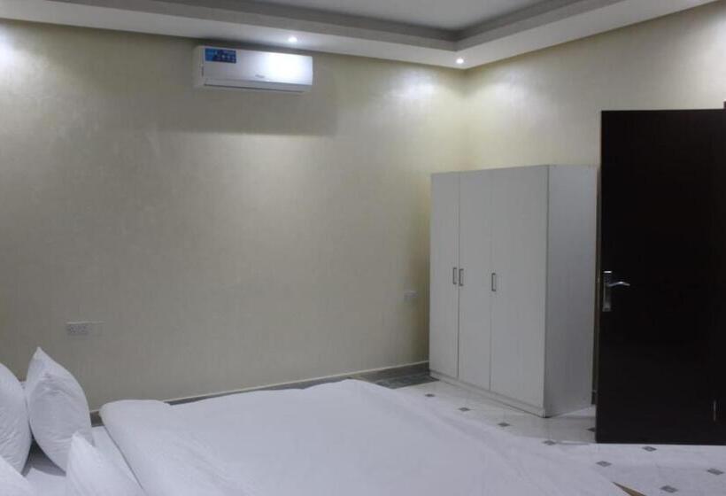 هتل Corniche Palace