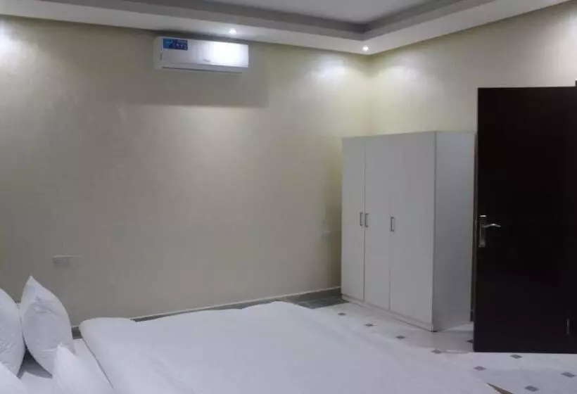 هتل Corniche Palace