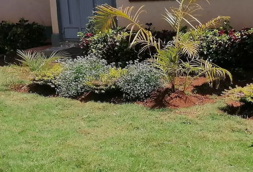 هتل The Rhine Guest House Eldoret