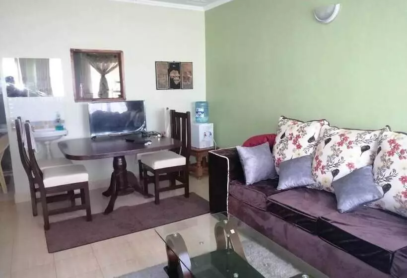 هتل The Rhine Guest House Eldoret