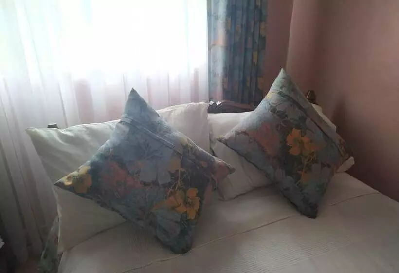 هتل The Rhine Guest House Eldoret