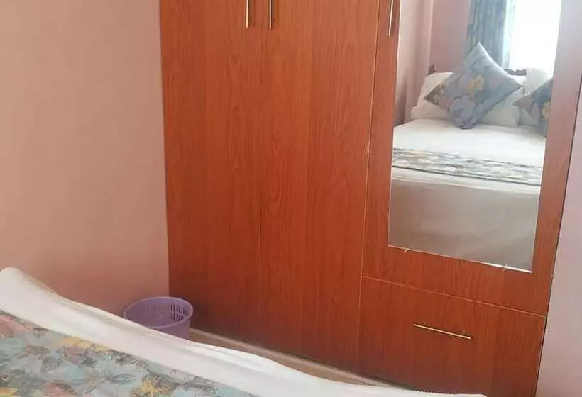 هتل The Rhine Guest House Eldoret
