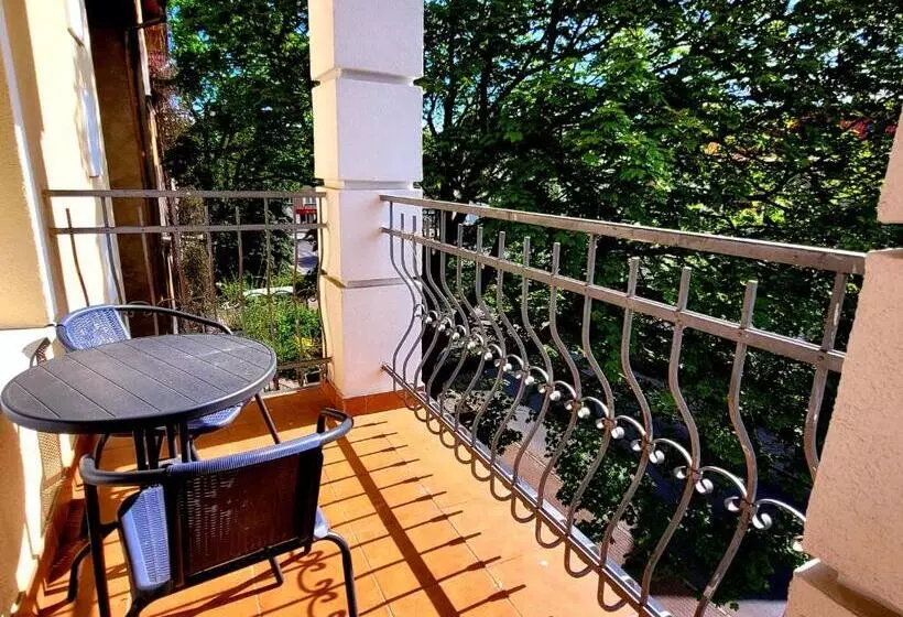 هتل Villa Jupiter