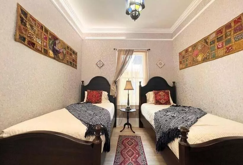 1001 Nights Historic Bed And Breakfast Adults Only