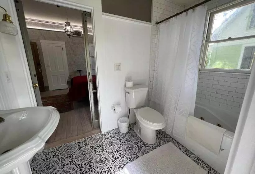 1001 Nights Historic Bed And Breakfast Adults Only