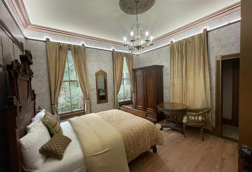 1001 Nights Historic Bed And Breakfast Adults Only