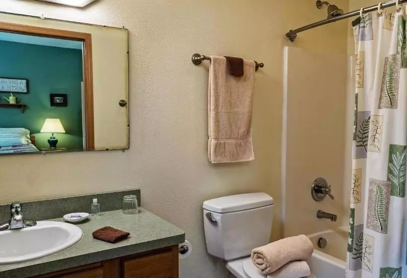 Alaska Garden Gate B&b And Cottages