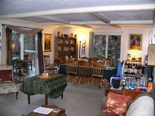 住宿加早餐 Lil Black Bear Inn