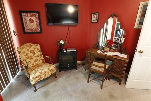 住宿加早餐 Lil Black Bear Inn