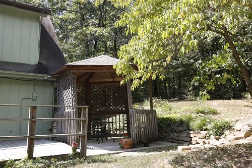 住宿加早餐 Lil Black Bear Inn