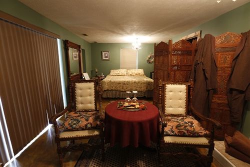 住宿加早餐 Lil Black Bear Inn