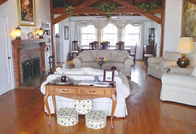 Beachfront Bed & Breakfast