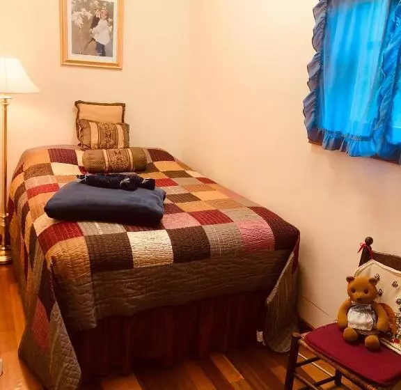 مبيت وإفطار Coppertoppe Inn & Retreat Center