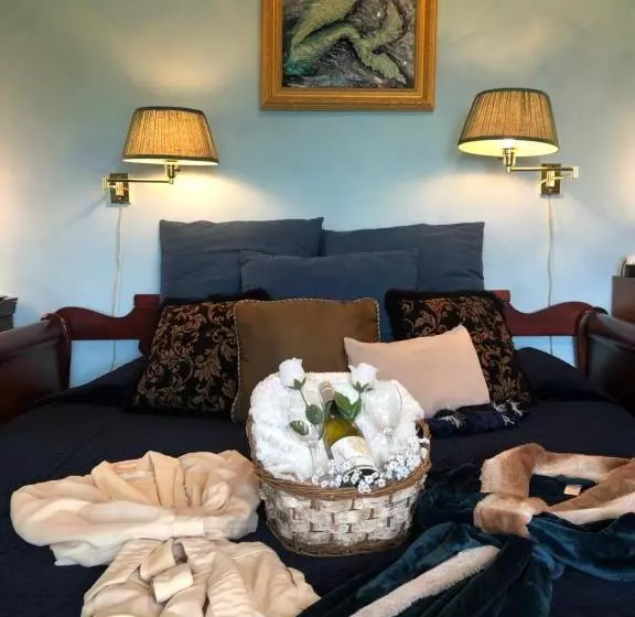 مبيت وإفطار Coppertoppe Inn & Retreat Center