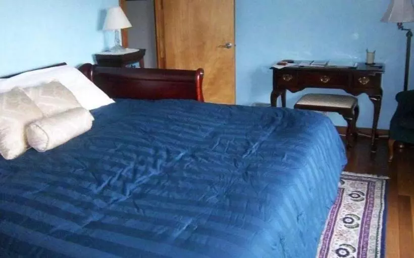 مبيت وإفطار Coppertoppe Inn & Retreat Center