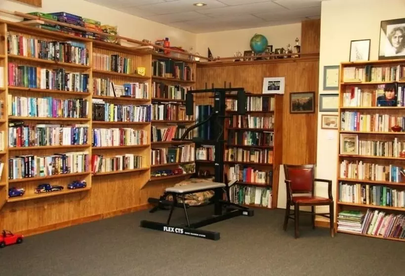 مبيت وإفطار Coppertoppe Inn & Retreat Center