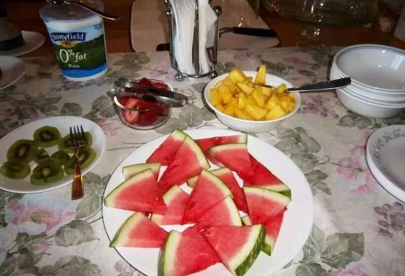 مبيت وإفطار Coppertoppe Inn & Retreat Center