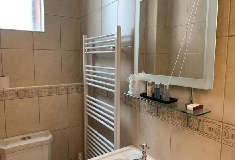 مبيت وإفطار Peregrine House