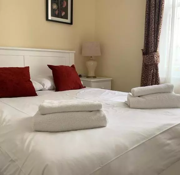 مبيت وإفطار Peregrine House