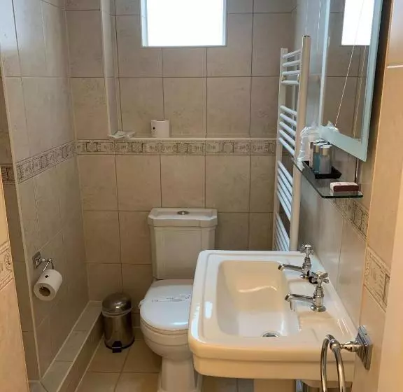 مبيت وإفطار Peregrine House