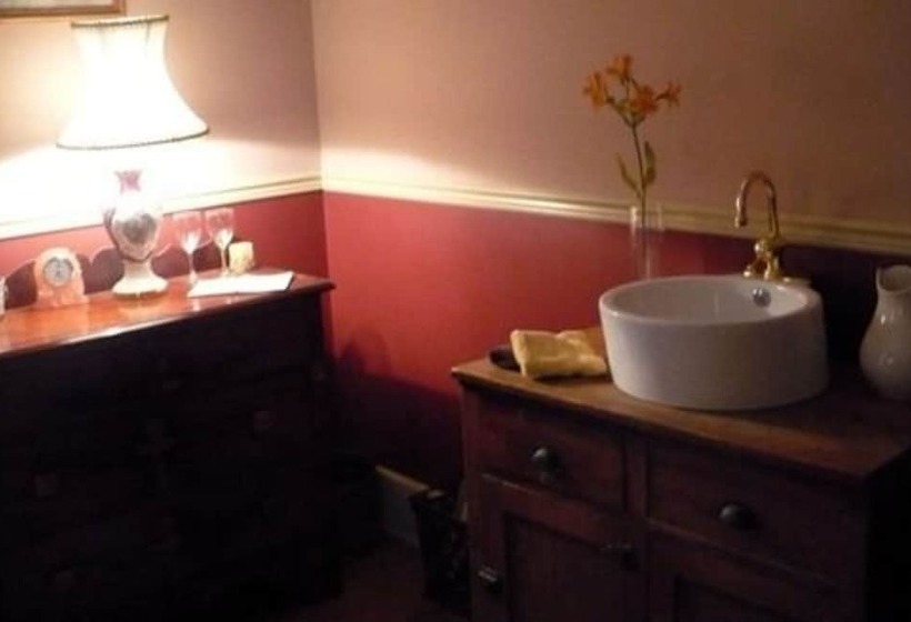 تختخواب و صبحانه The Solon Langworthy House